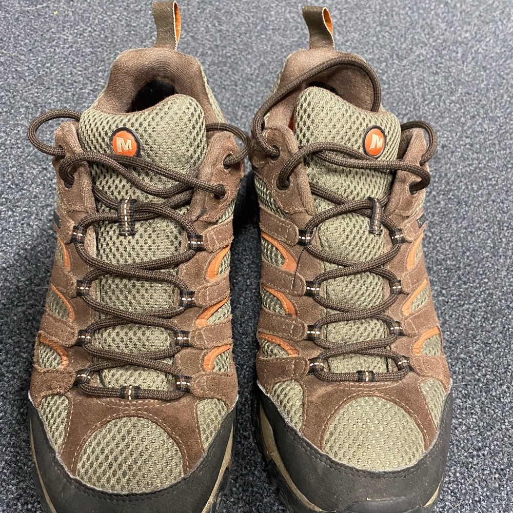 Merrell Moab hiking shoes